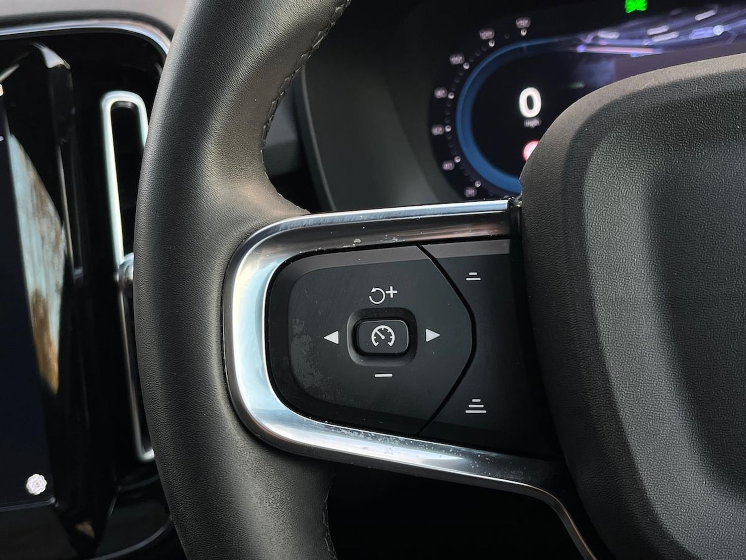 Used Volvo C40 2022 for sale - 76628125: Photo 27