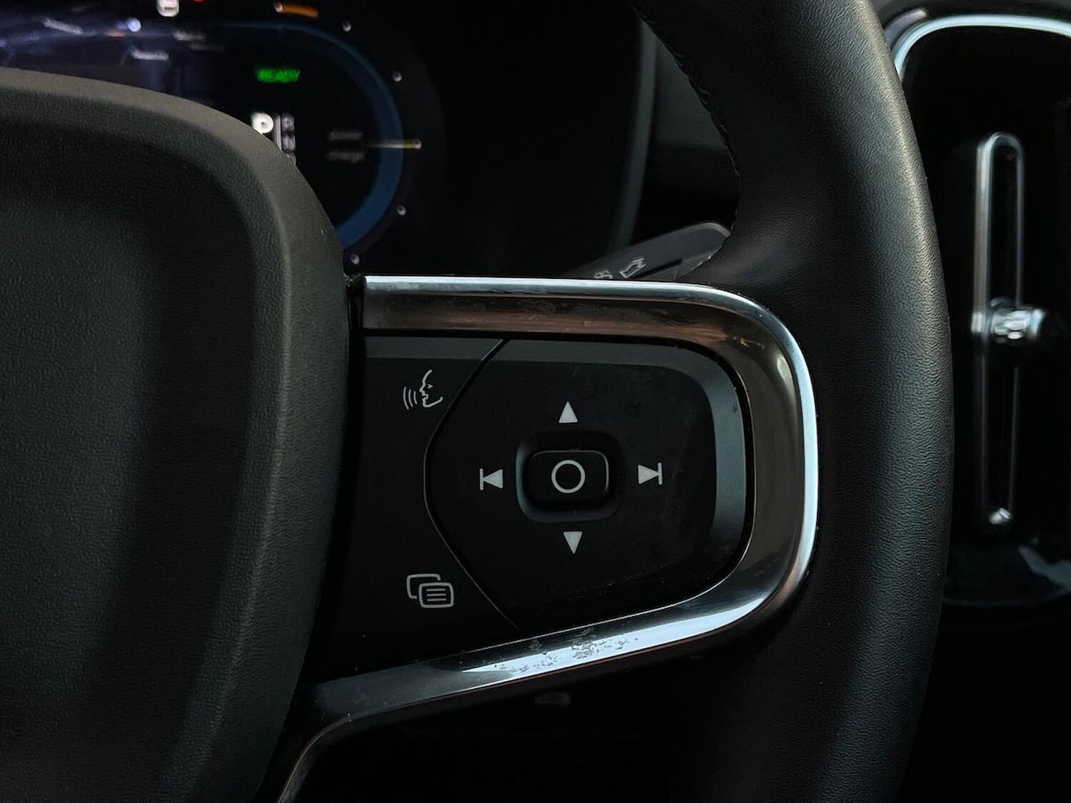 Used Volvo C40 2022 for sale - 76628125: Photo 28