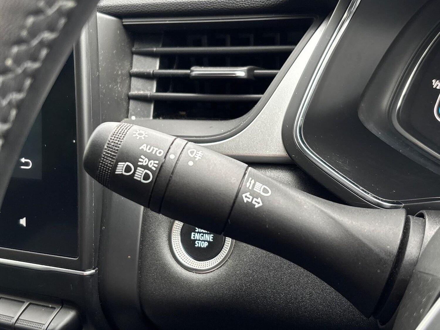 Used Renault Captur 2022 for sale - 76275114: Photo 29