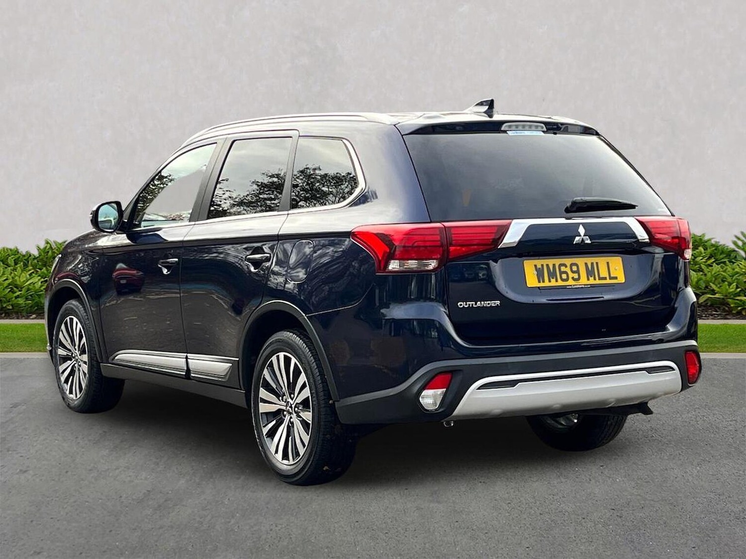 Used Mitsubishi Outlander 2020 for sale - 76464641: Photo 2