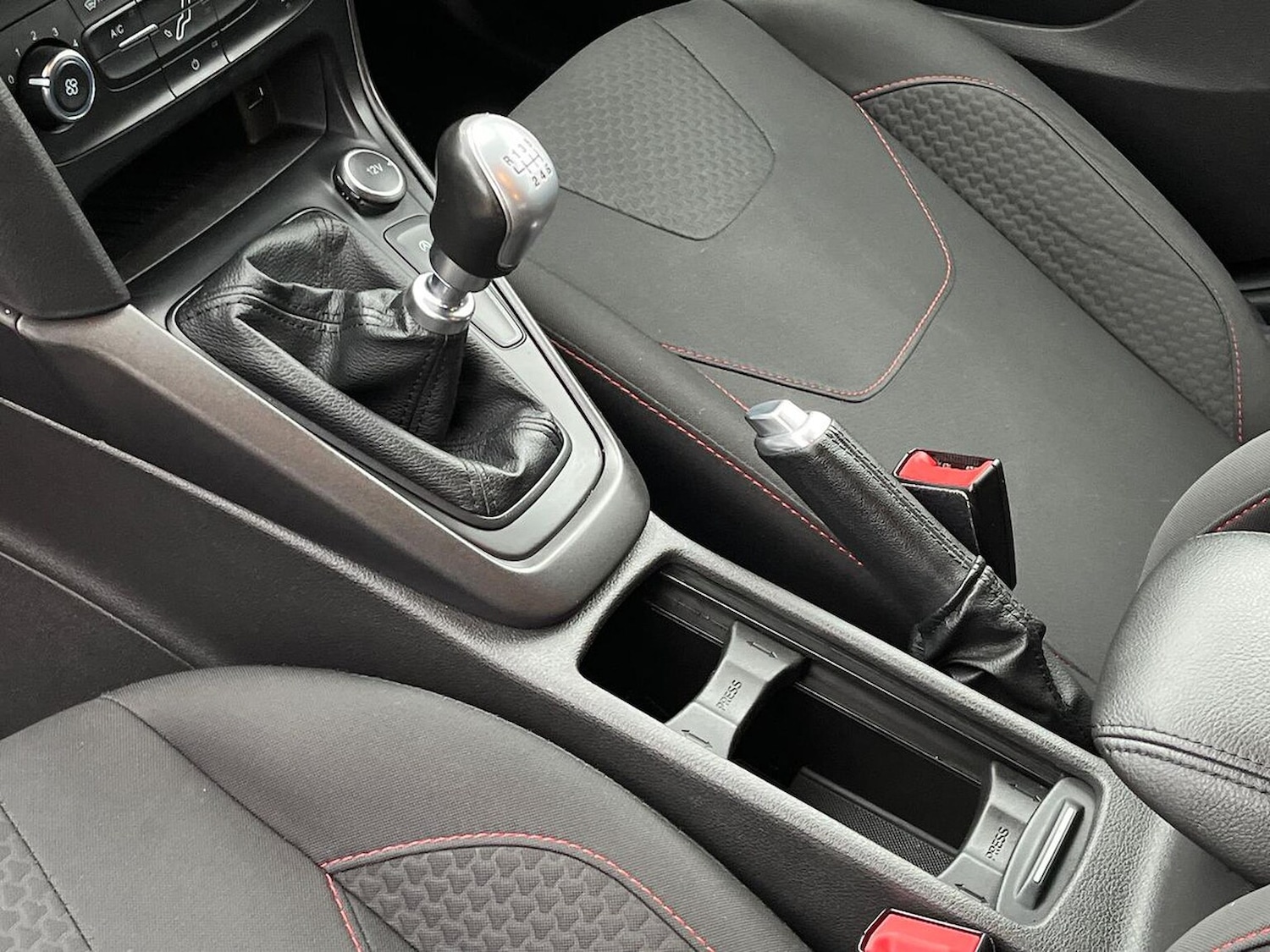 Used Ford Focus 2018 for sale - 76470994: Photo 13