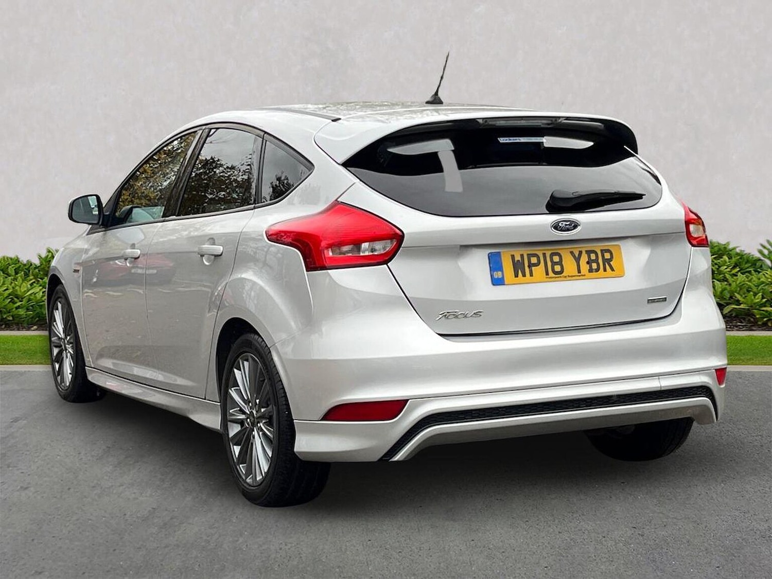 Used Ford Focus 2018 for sale - 76470994: Photo 2