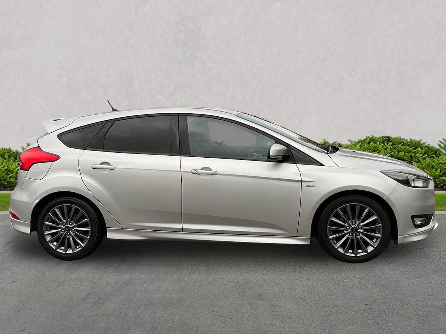 Used Ford Focus 2018 for sale - 76470994: Photo 3