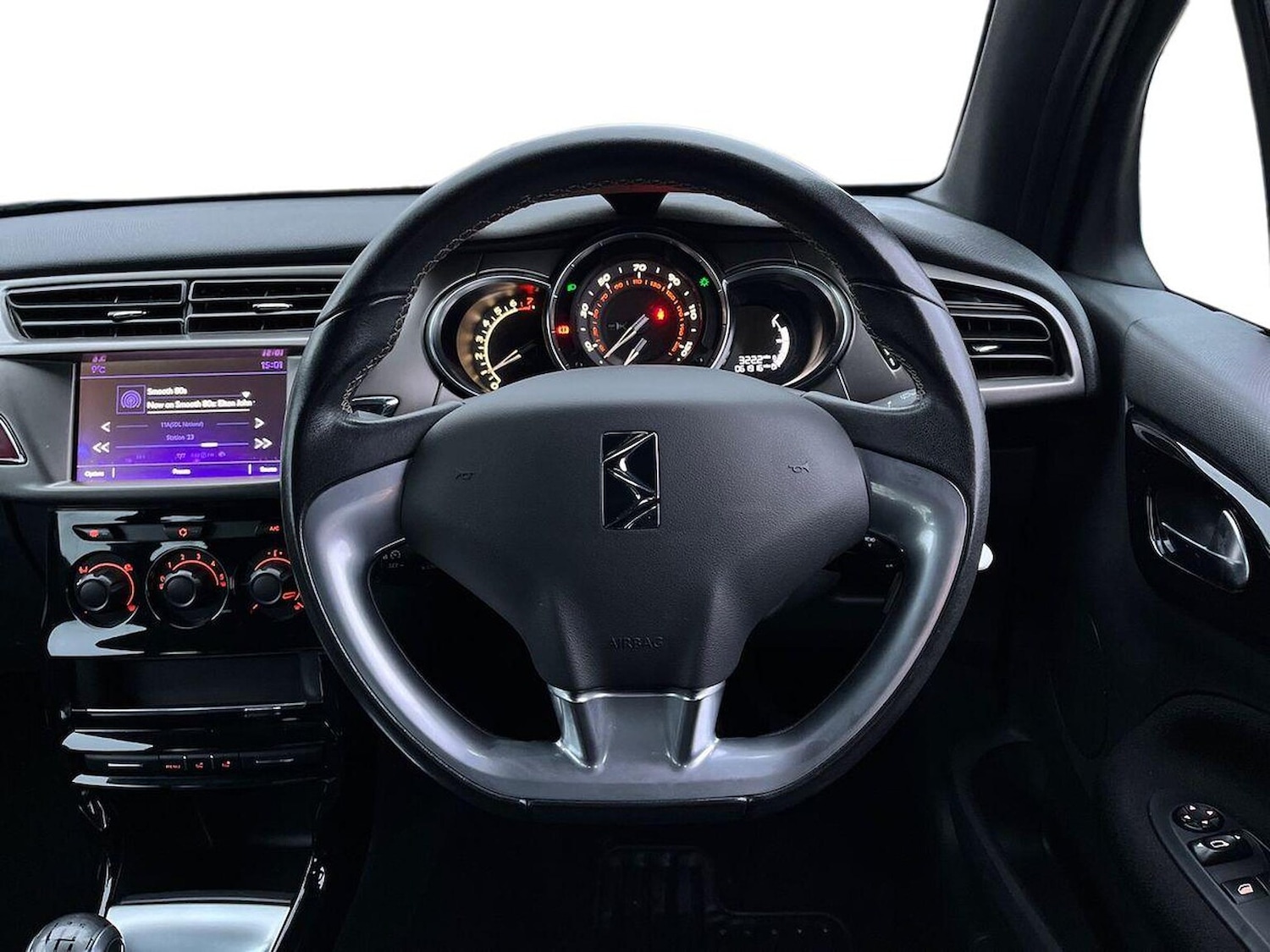 Used DS Automobiles DS 3 2016 for sale - 77033495: Photo 10