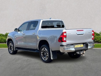 Used Toyota Hilux 2023 for sale - 75512891: Photo