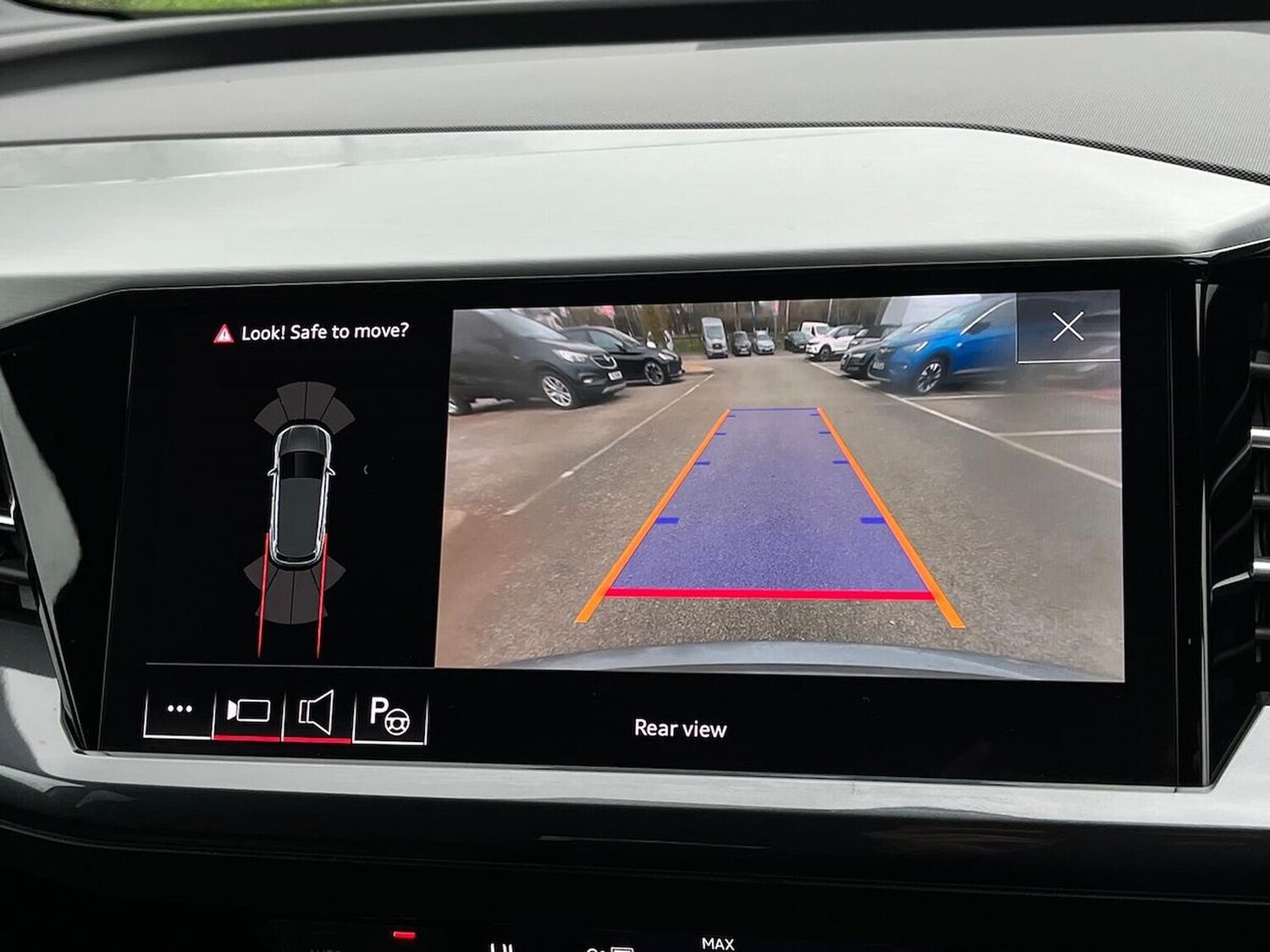 Used Audi Q4 e-tron 2023 for sale - 78139567: Photo 26