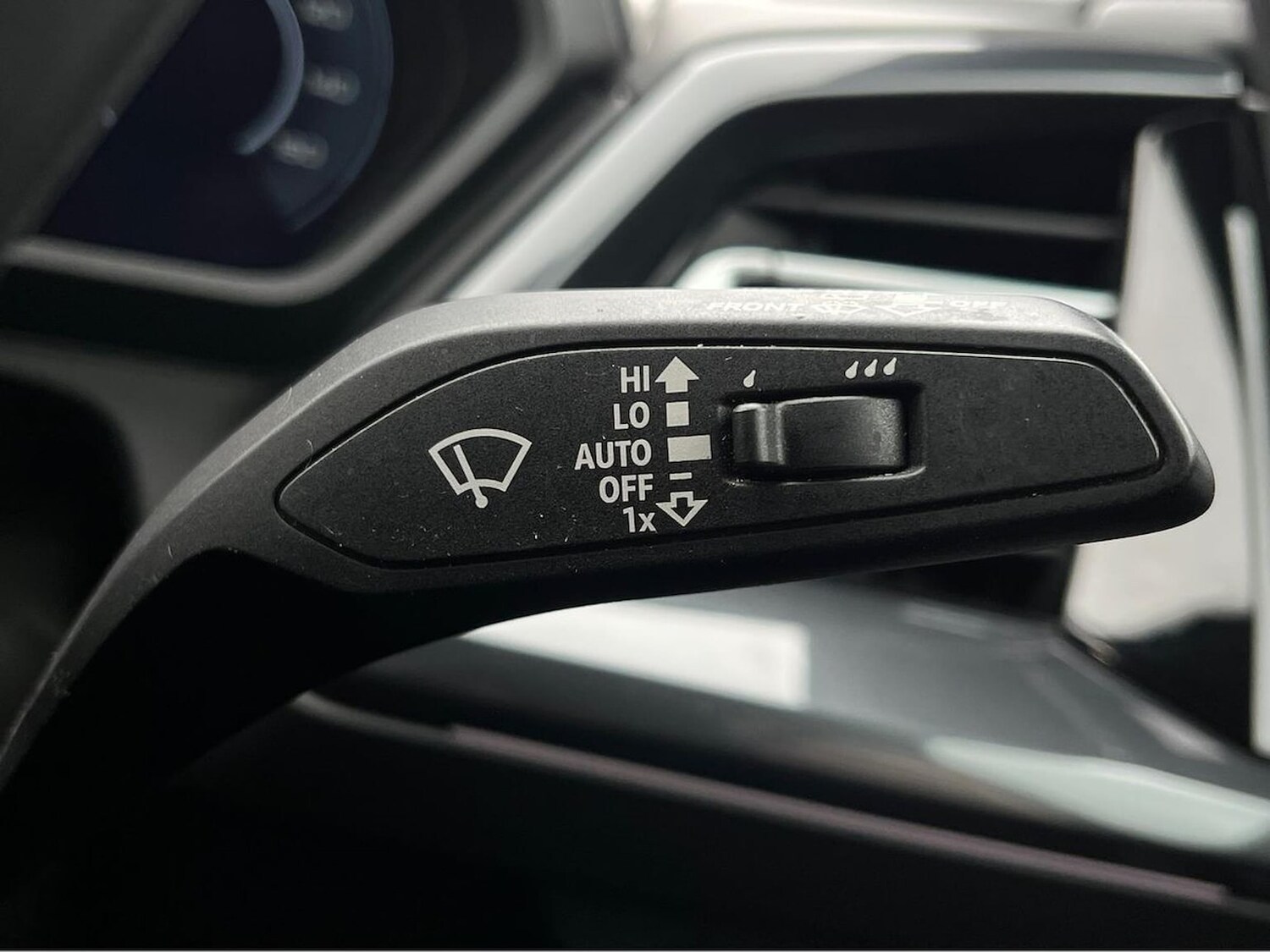 Used Audi Q4 e-tron 2023 for sale - 78139567: Photo 32