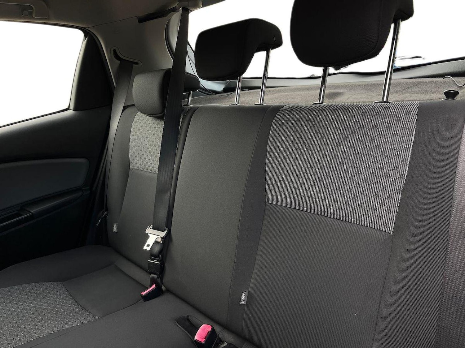 Used Toyota Yaris 2015 for sale - 76628119: Photo 17