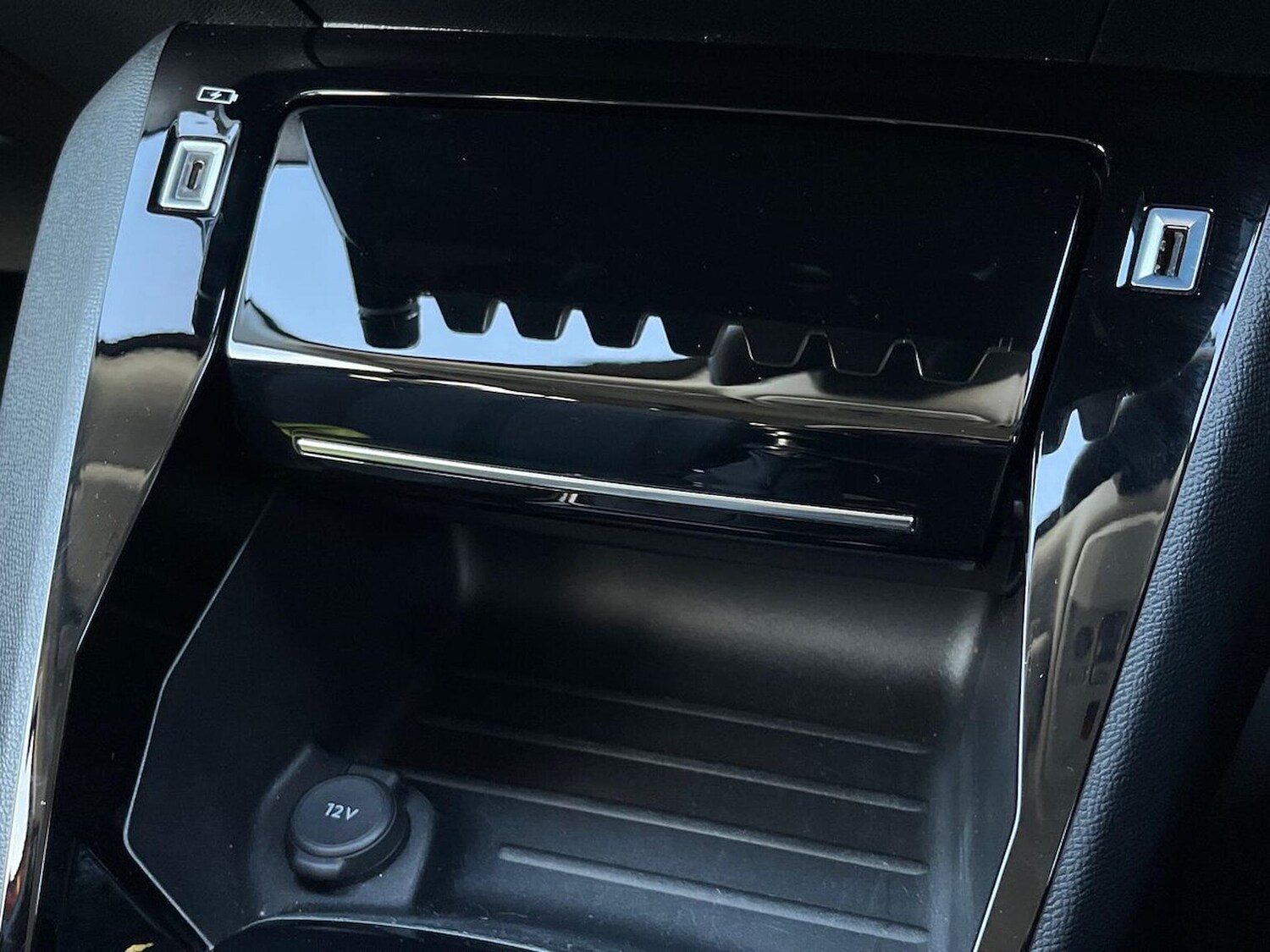 Used Peugeot 2008 2022 for sale - 76187087: Photo 43