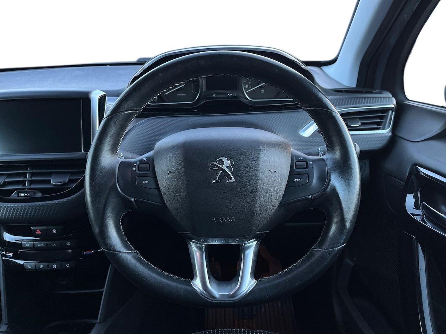 Used Peugeot 208 2019 for sale - 77078022: Photo 10