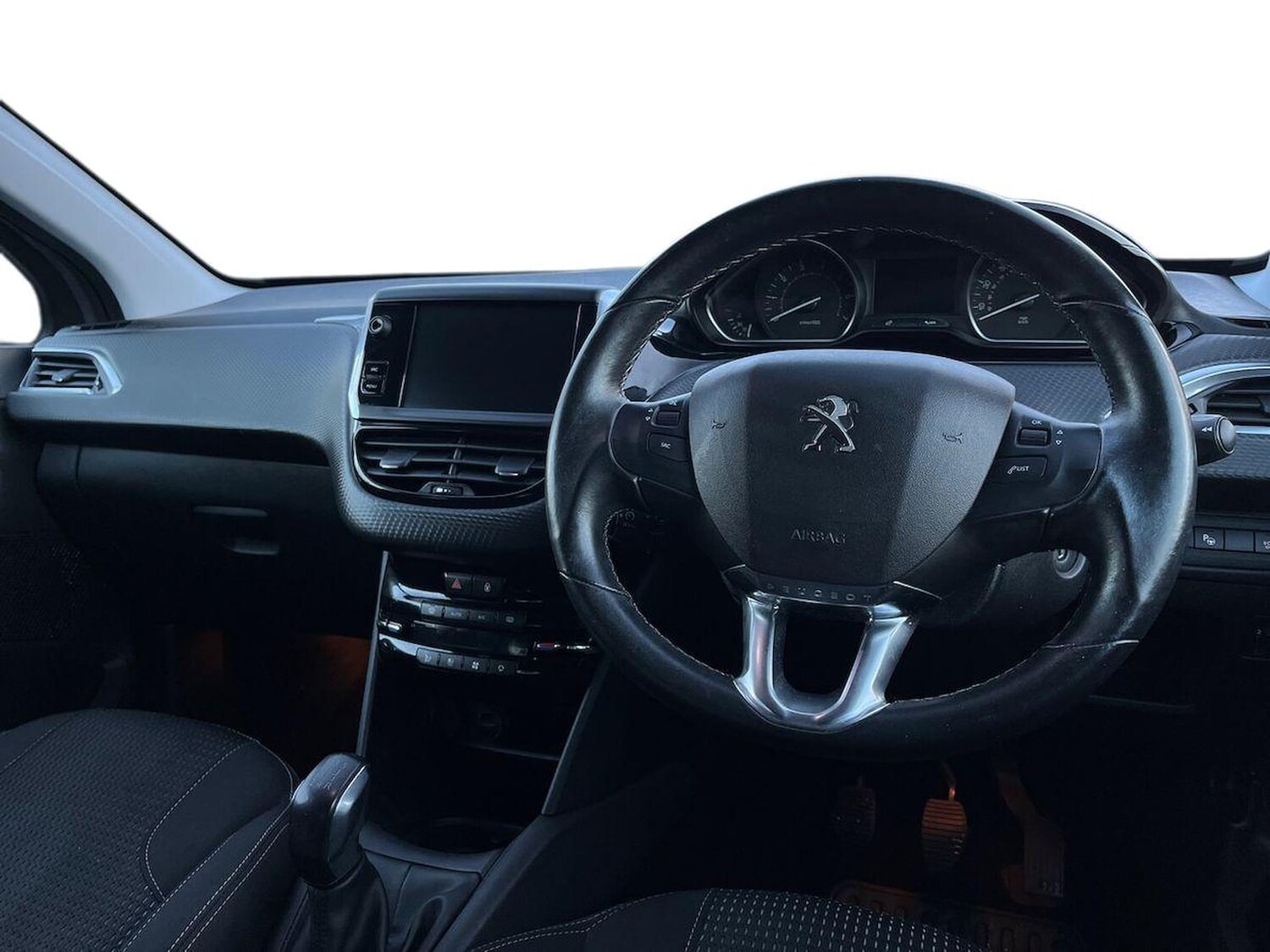 Used Peugeot 208 2019 for sale - 77078022: Photo 16