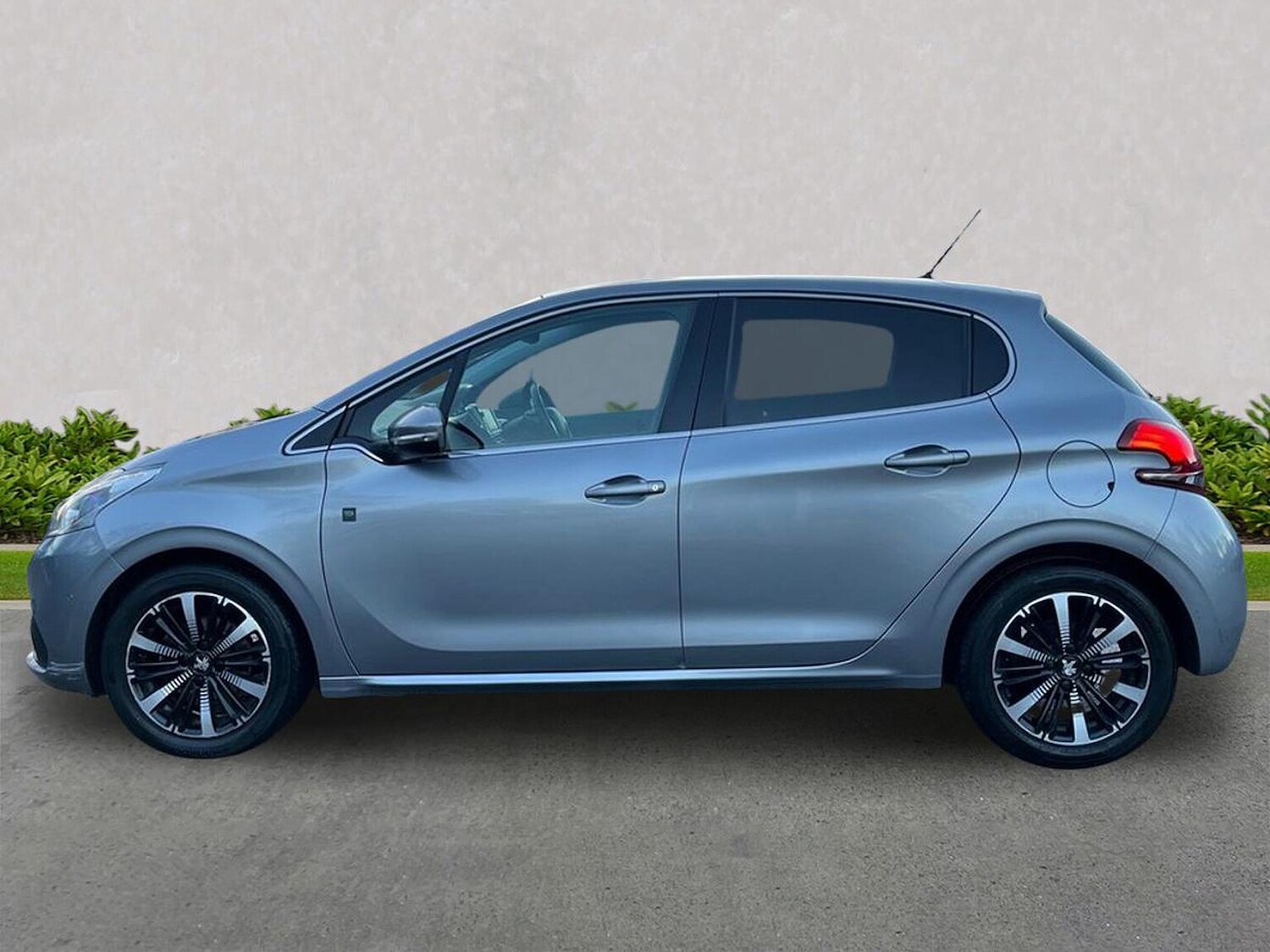 Used Peugeot 208 2019 for sale - 77078022: Photo 20