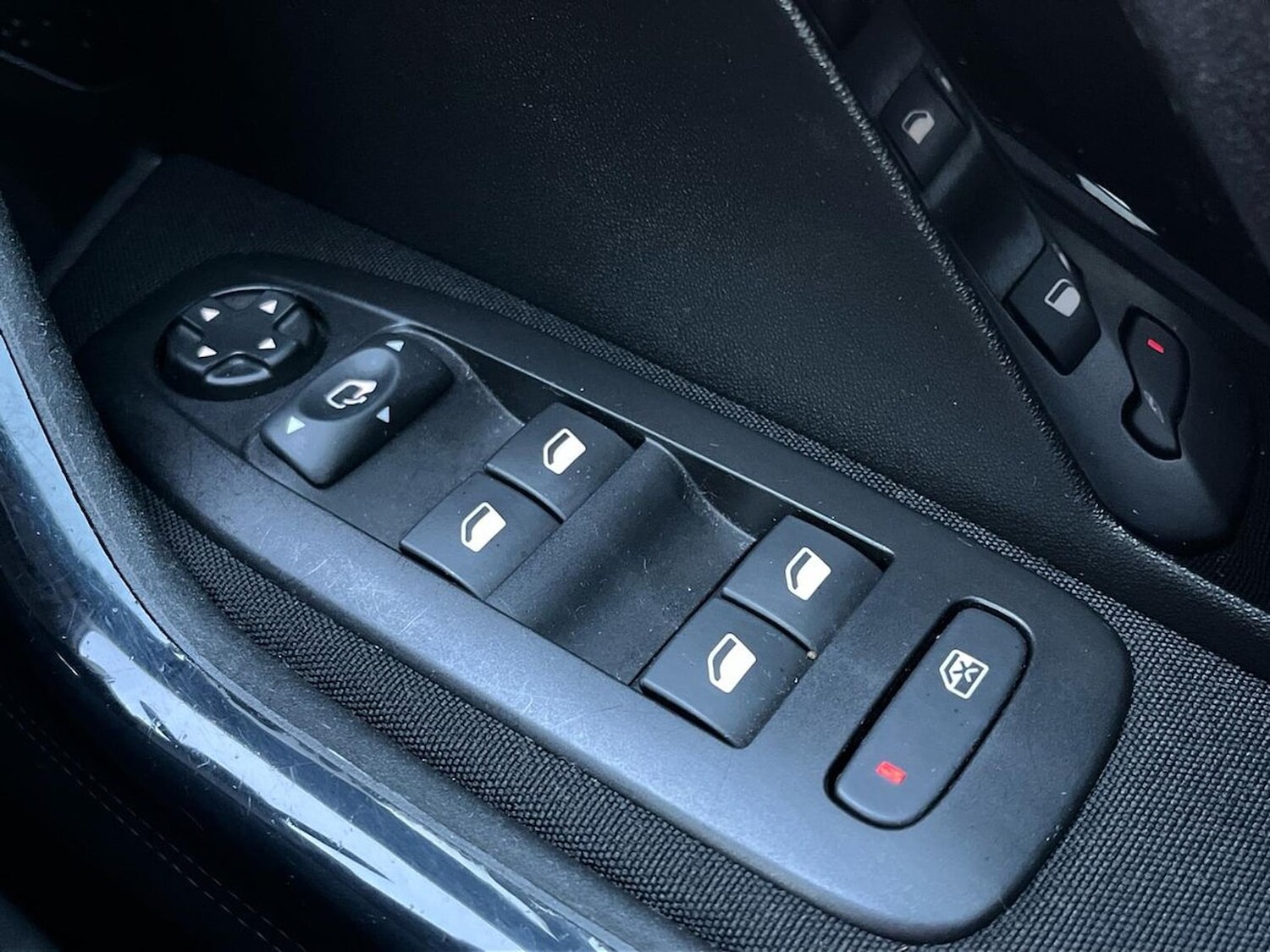 Used Peugeot 208 2019 for sale - 77078022: Photo 22