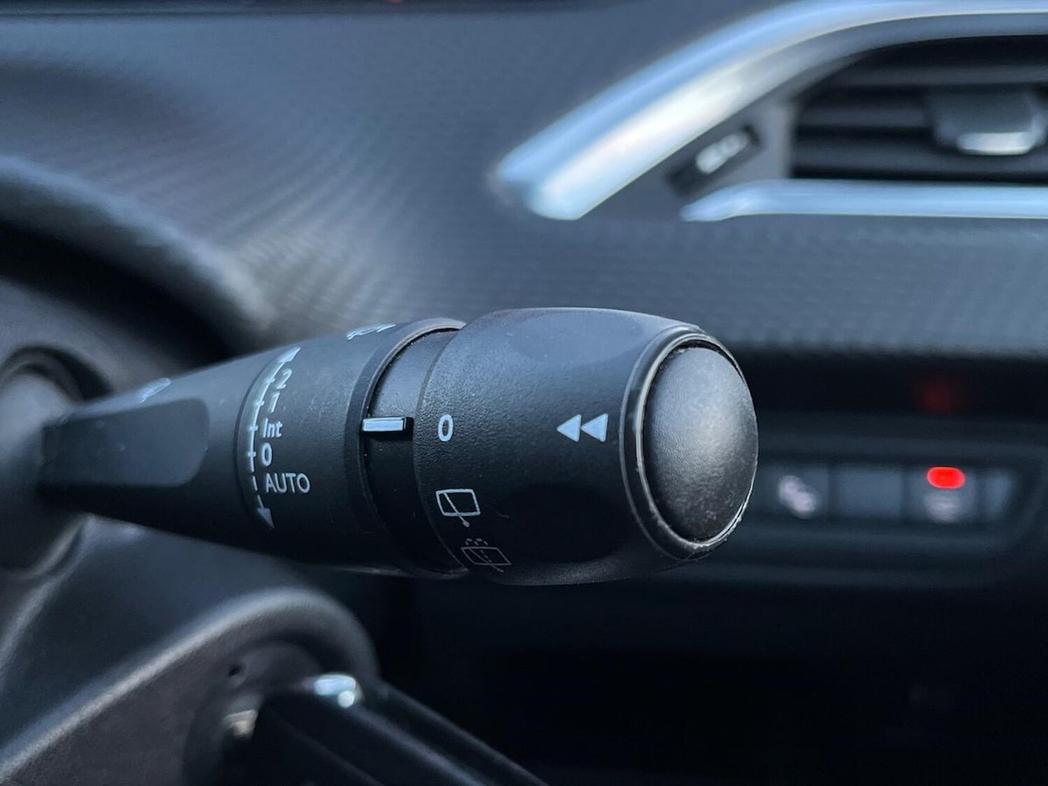 Used Peugeot 208 2019 for sale - 77078022: Photo 30