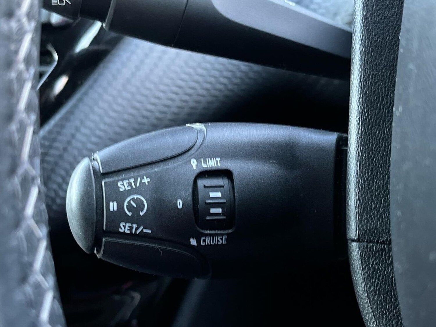 Used Peugeot 208 2019 for sale - 77078022: Photo 31