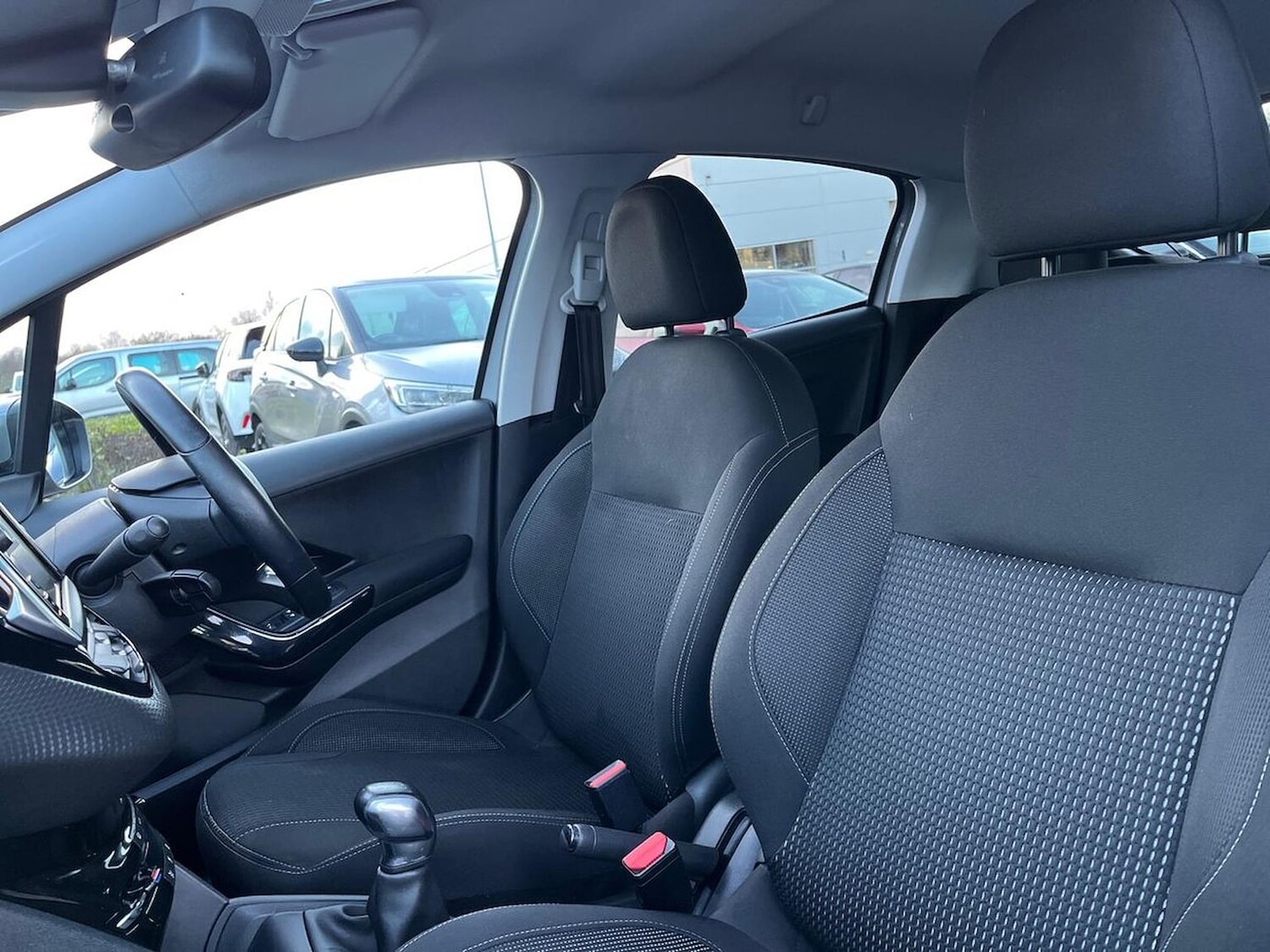 Used Peugeot 208 2019 for sale - 77078022: Photo 33