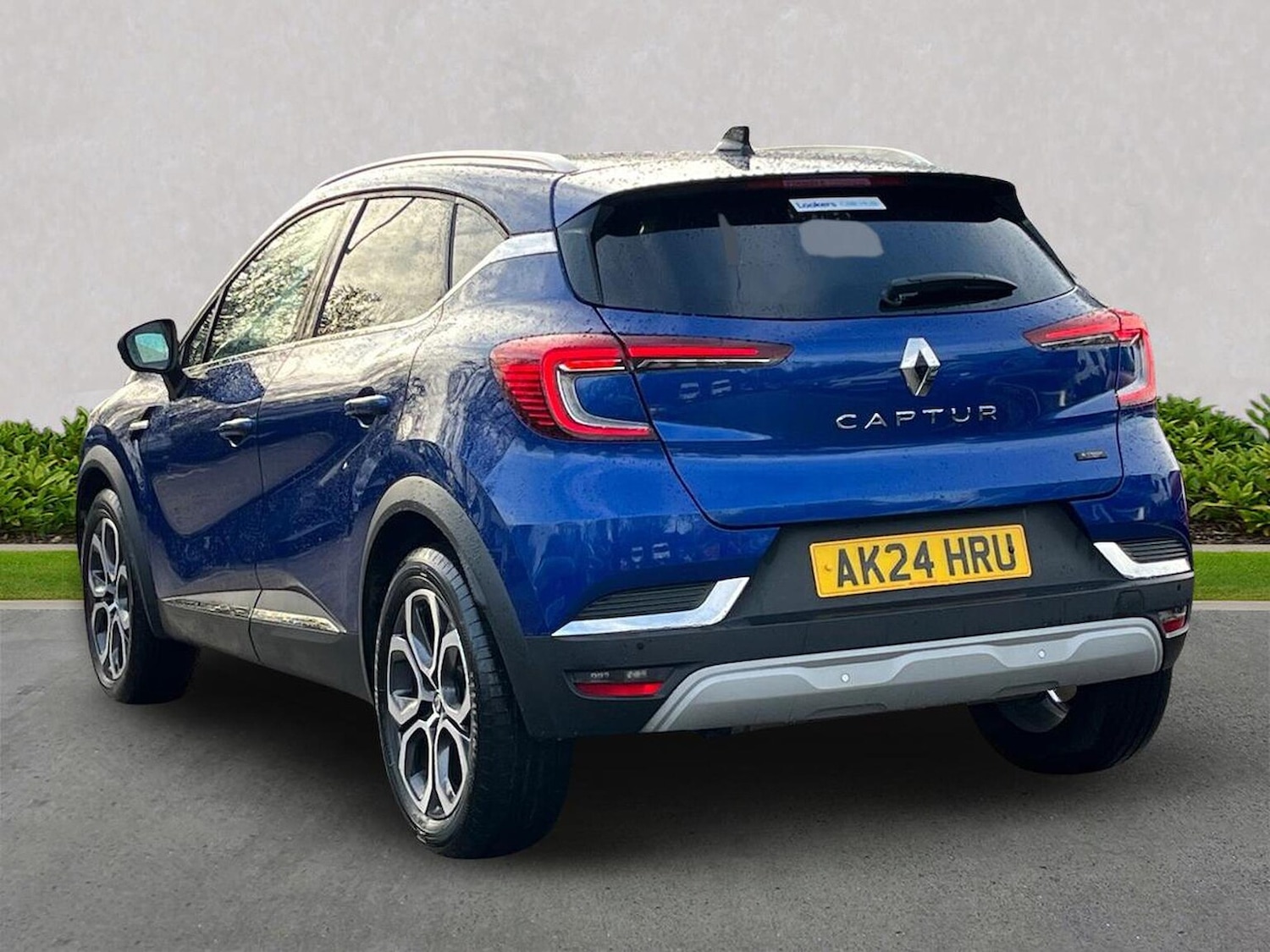 Used Renault Captur 2024 for sale - 76958741: Photo 2
