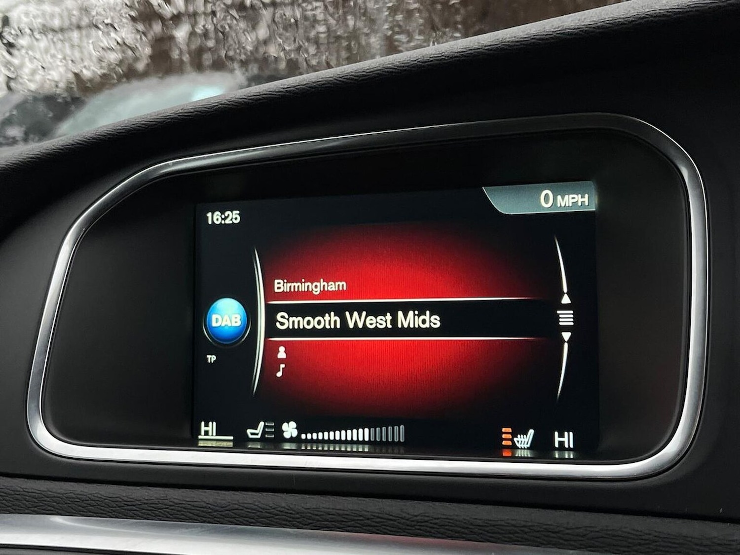 Used Volvo V40 2016 for sale - 76951165: Photo 12