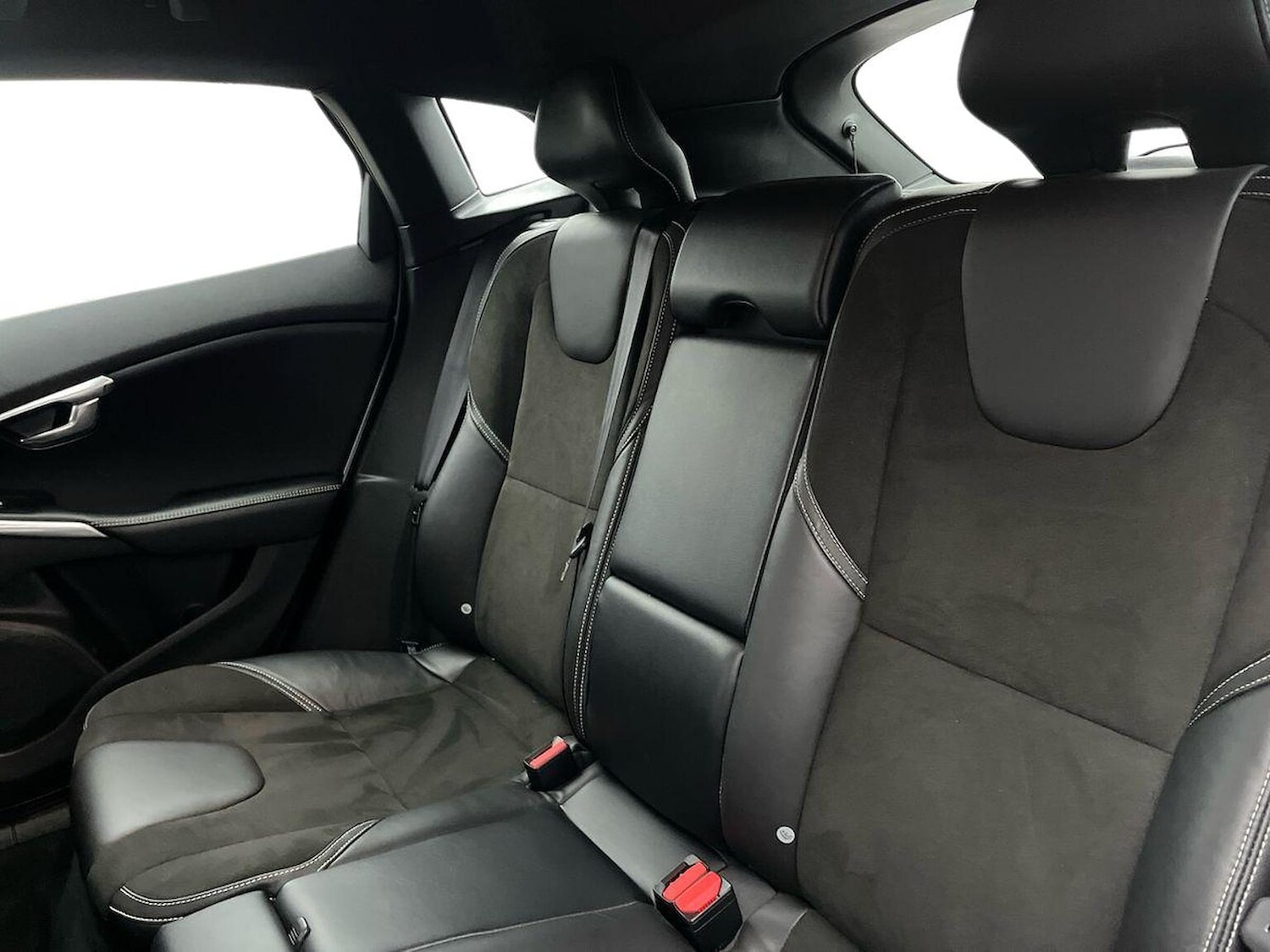 Used Volvo V40 2016 for sale - 76951165: Photo 17