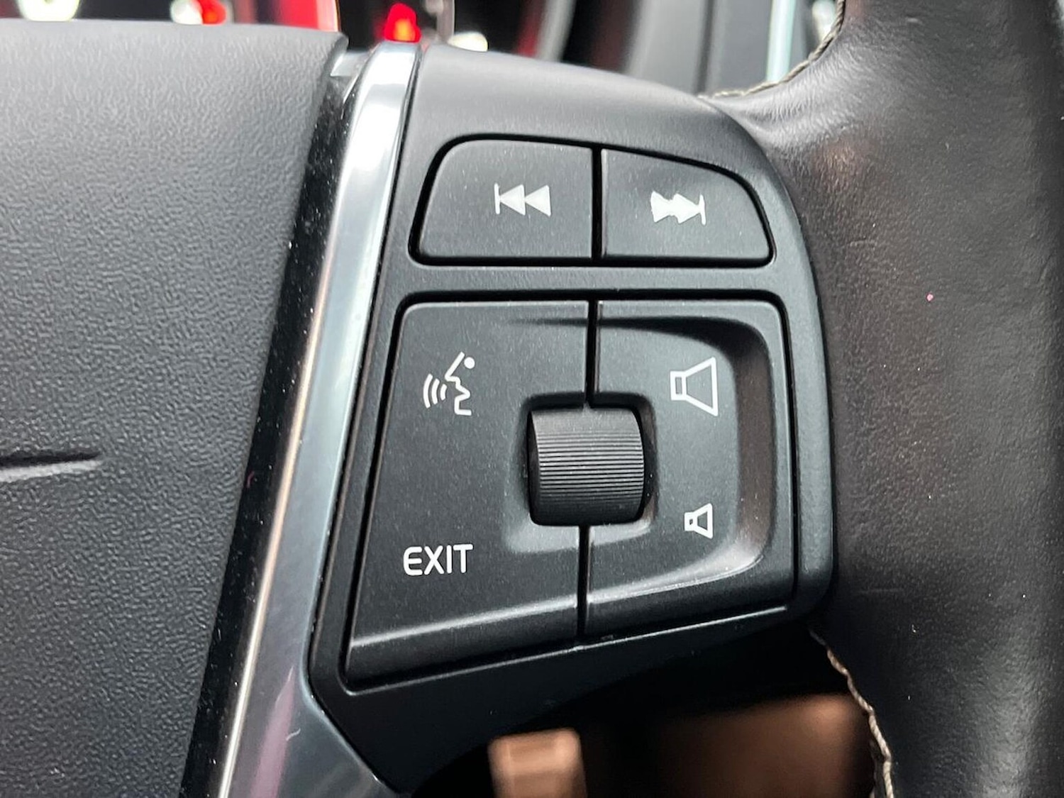 Used Volvo V40 2016 for sale - 76951165: Photo 27