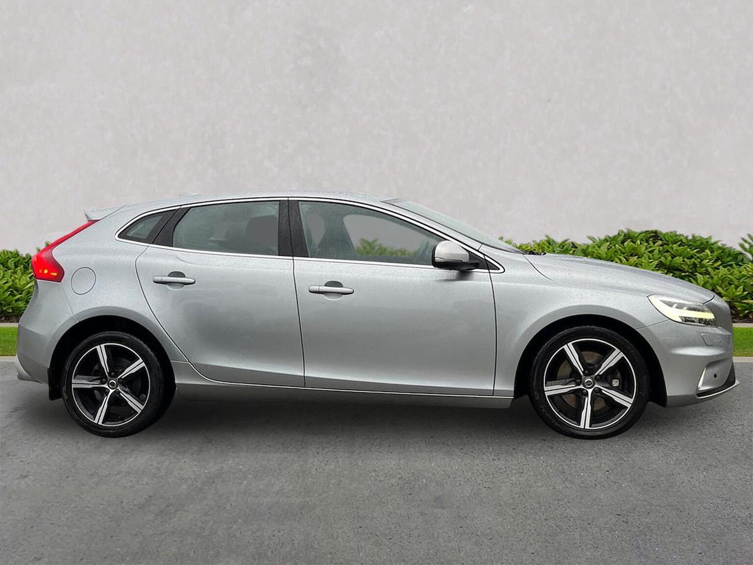 Used Volvo V40 2016 for sale - 76951165: Photo 3