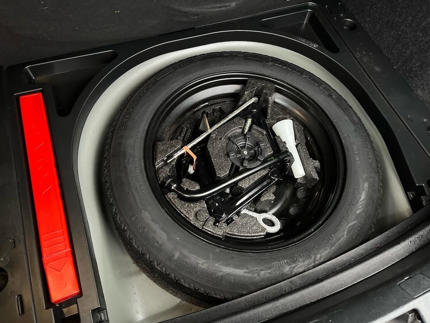 Used Volvo V40 2016 for sale - 76951165: Photo 43