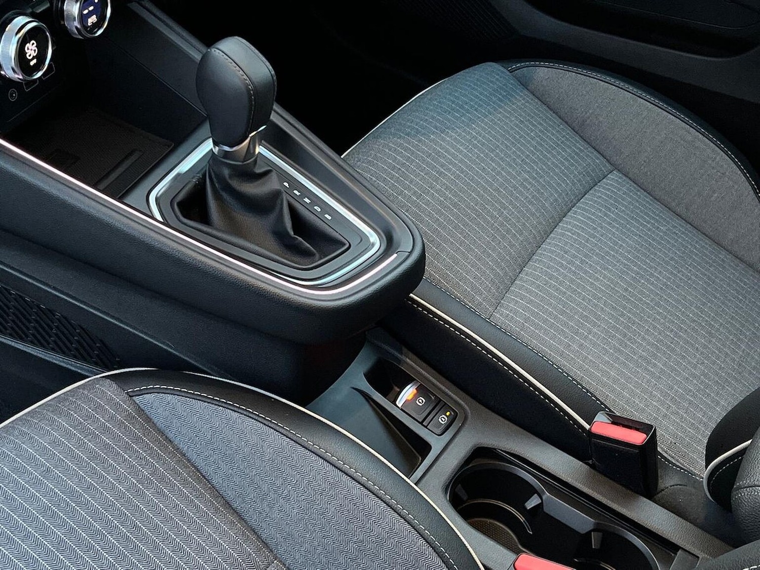 Used Renault Clio 2024 for sale - 76741239: Photo 14