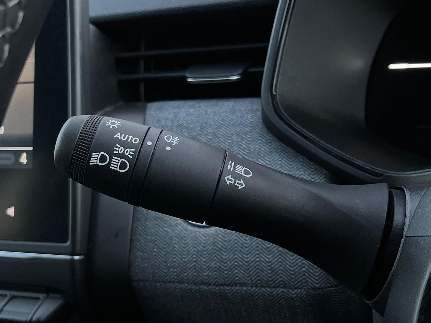 Used Renault Clio 2024 for sale - 76741239: Photo 29