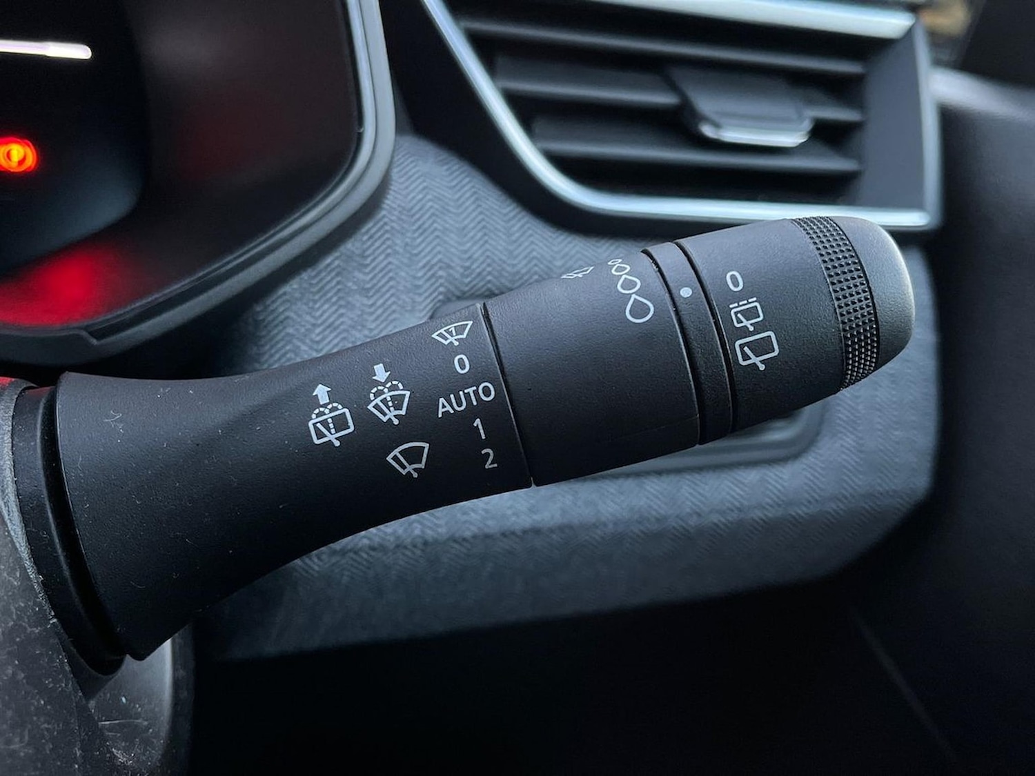 Used Renault Clio 2024 for sale - 76741239: Photo 30