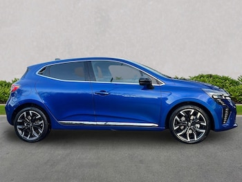 Used Renault Clio 2024 for sale - 76741239: Photo