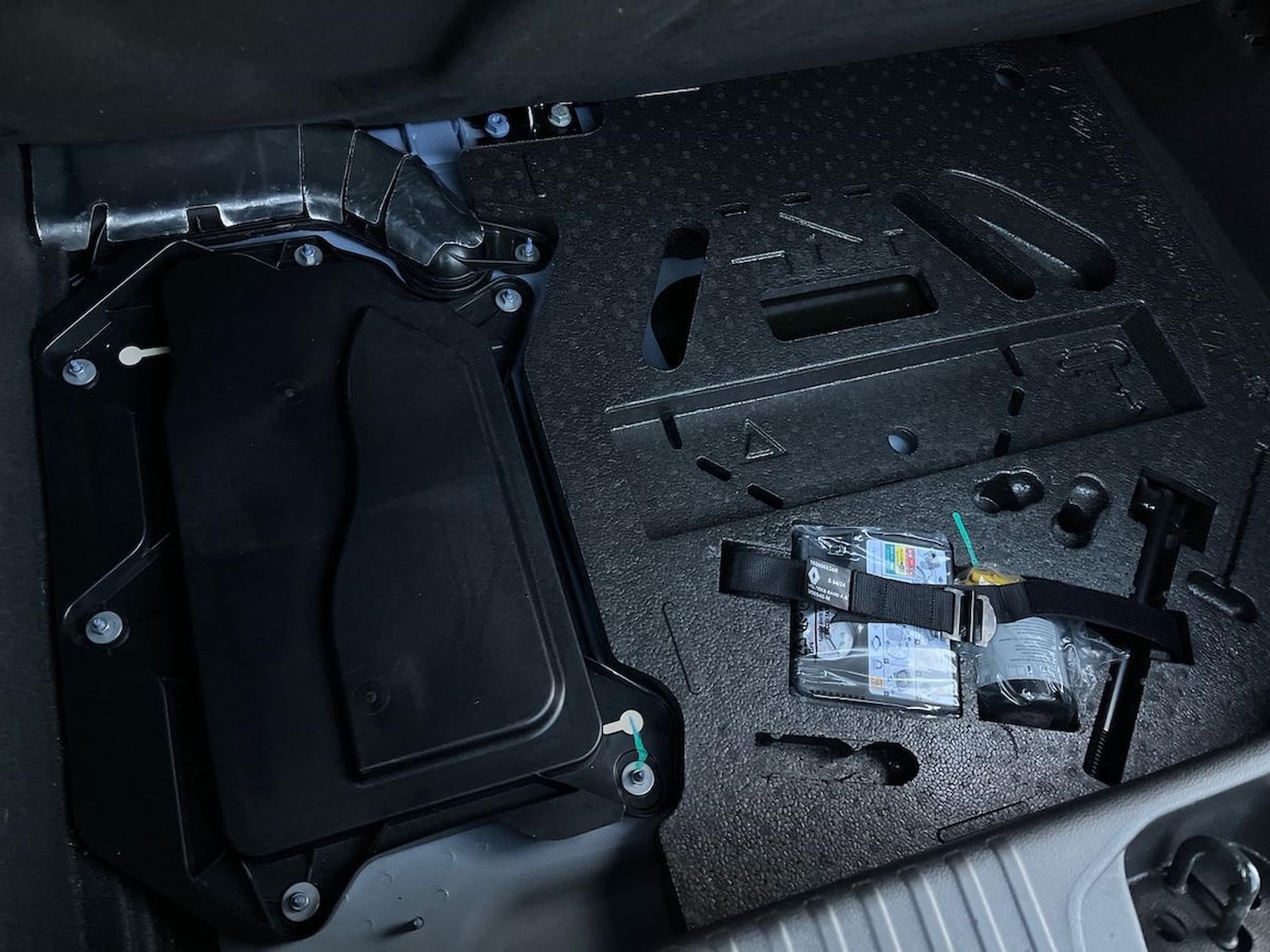 Used Renault Clio 2024 for sale - 76741239: Photo 43