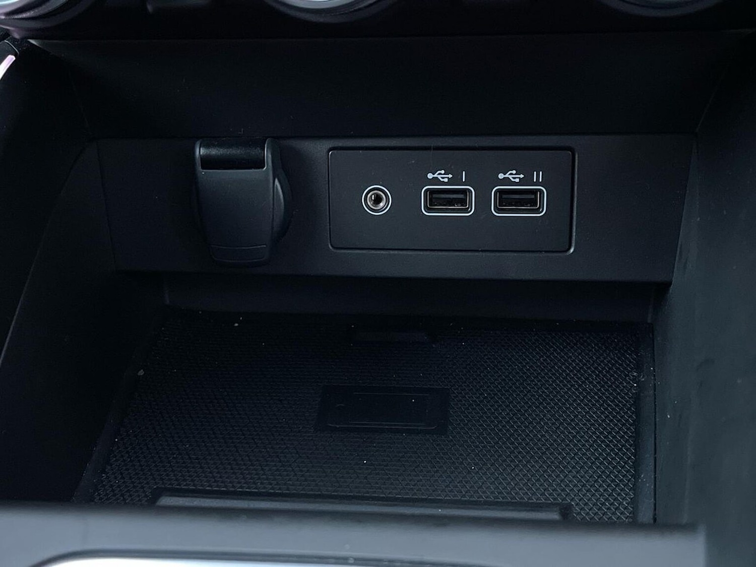 Used Renault Clio 2024 for sale - 76741239: Photo 46