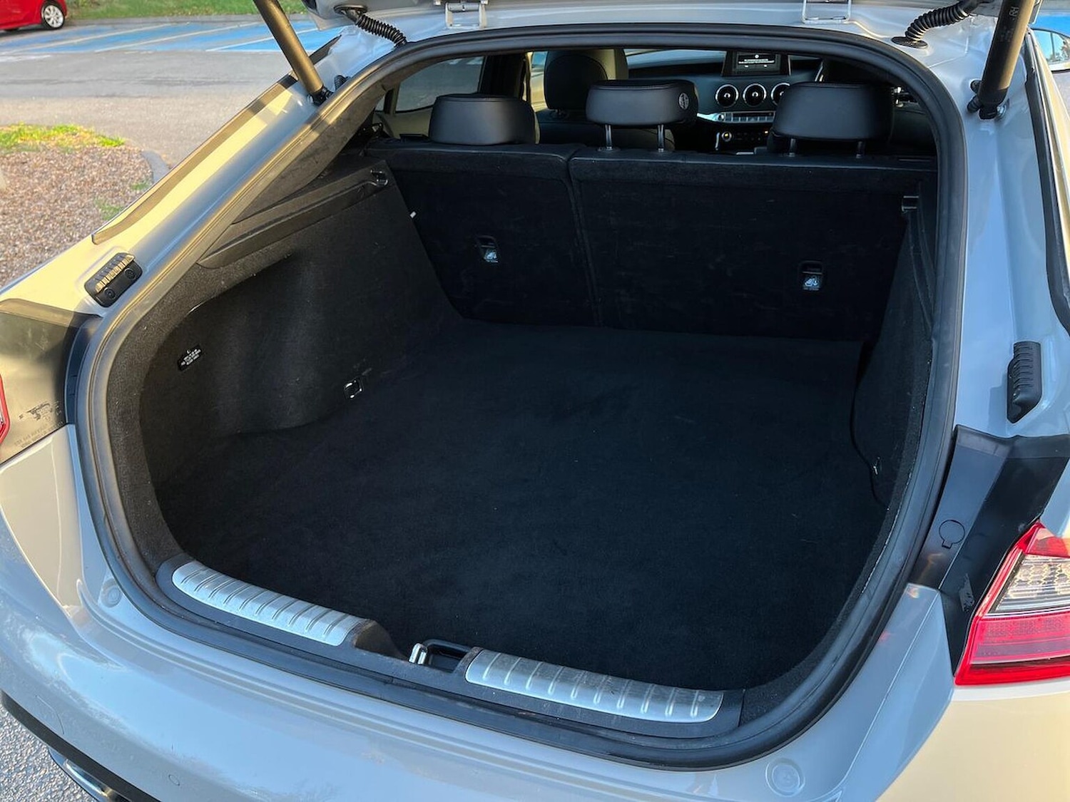 Used Kia Stinger 2019 for sale - 76396912: Photo 17