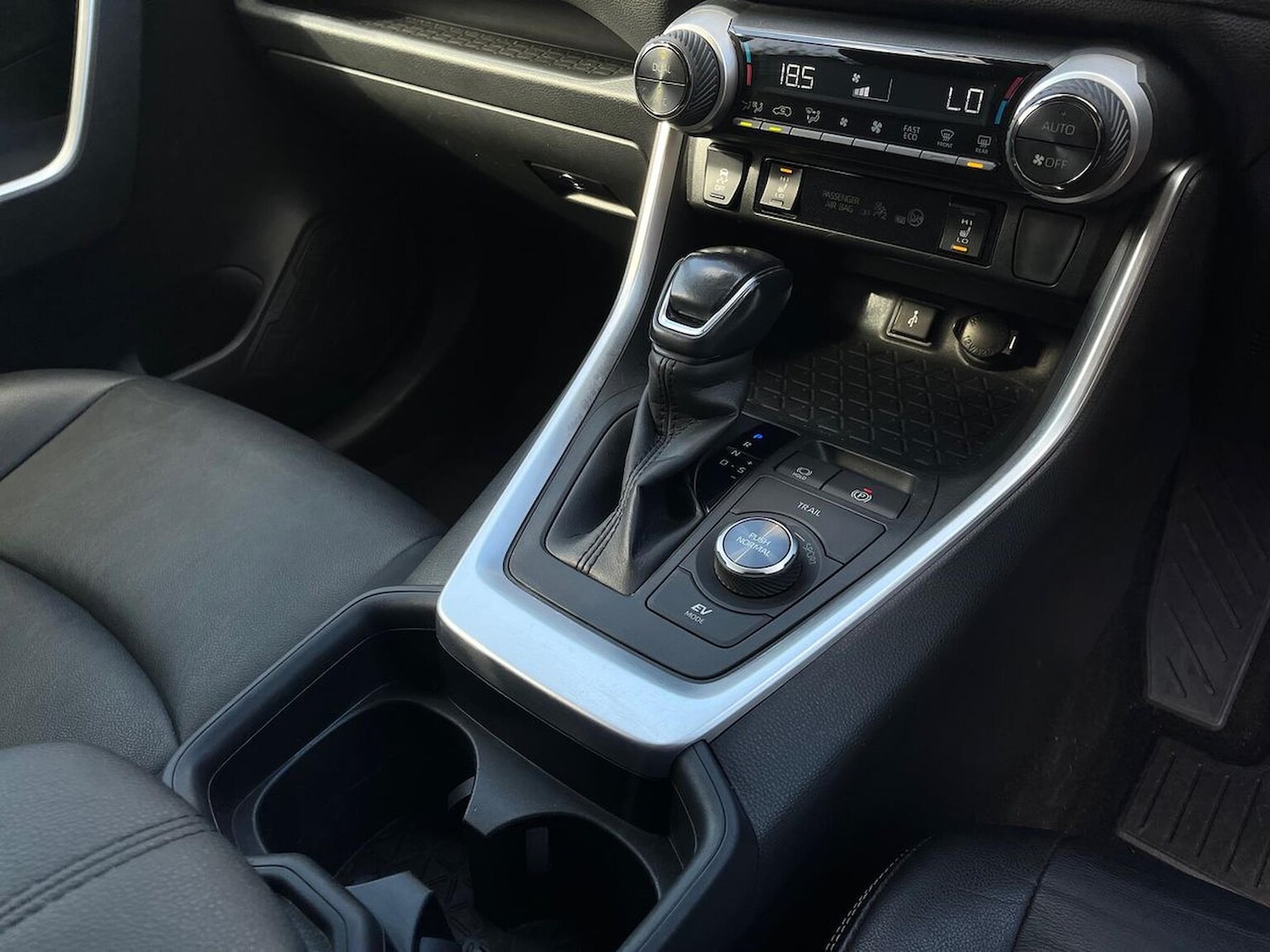 Used Toyota RAV4 2021 for sale - 76588634: Photo 13