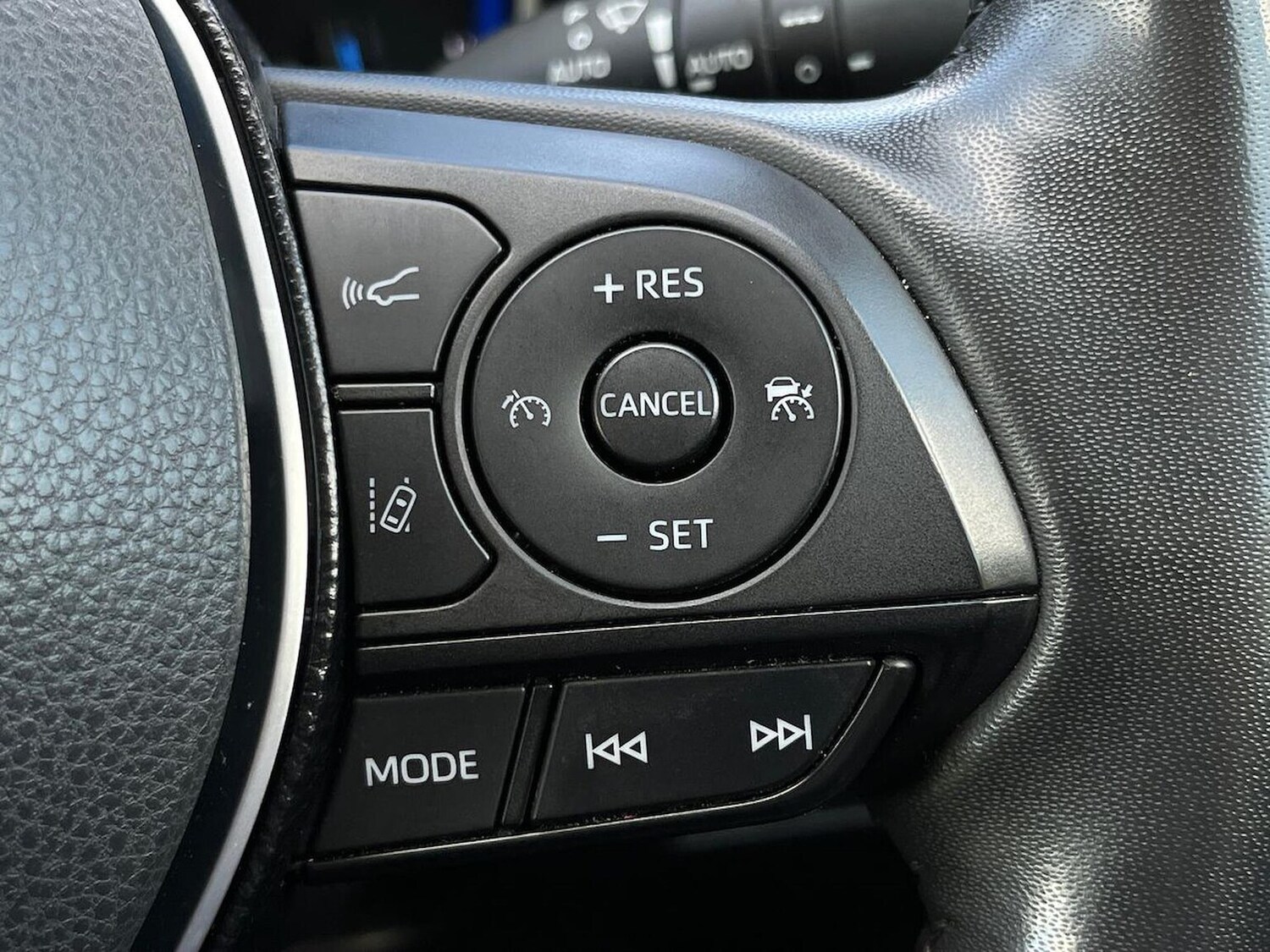 Used Toyota RAV4 2021 for sale - 76588634: Photo 27