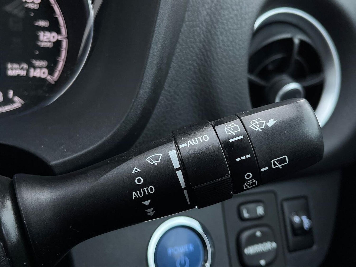 Used Toyota Yaris 2020 for sale - 77024247: Photo 30