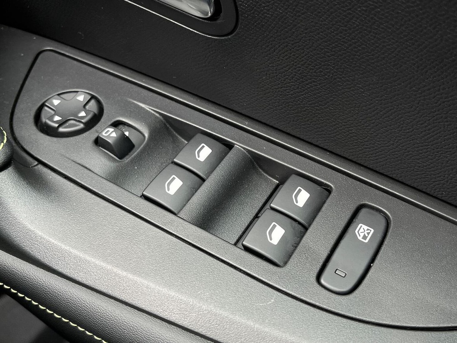 Used Peugeot 2008 2022 for sale - 76422356: Photo 21