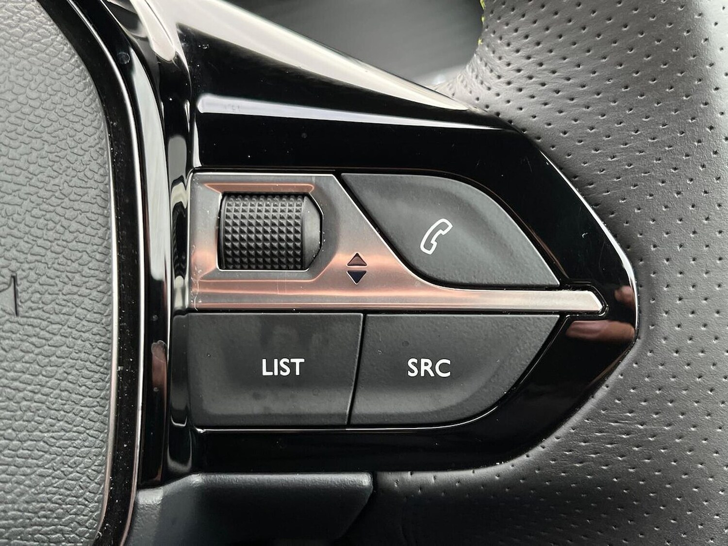 Used Peugeot 2008 2022 for sale - 76422356: Photo 27