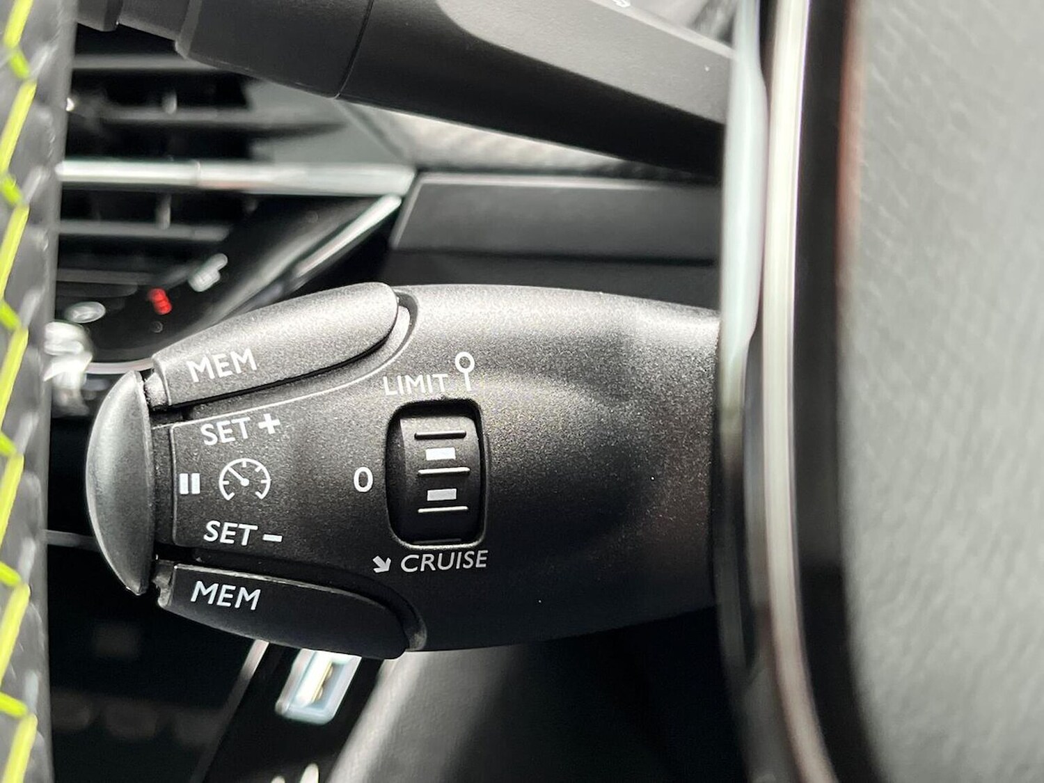 Used Peugeot 2008 2022 for sale - 76422356: Photo 30