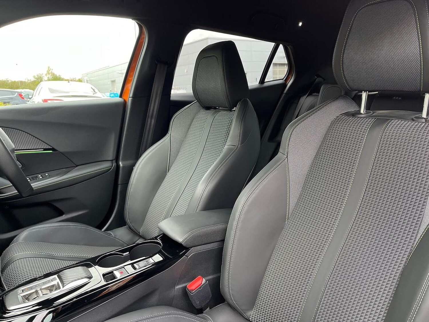 Used Peugeot 2008 2022 for sale - 76422356: Photo 32