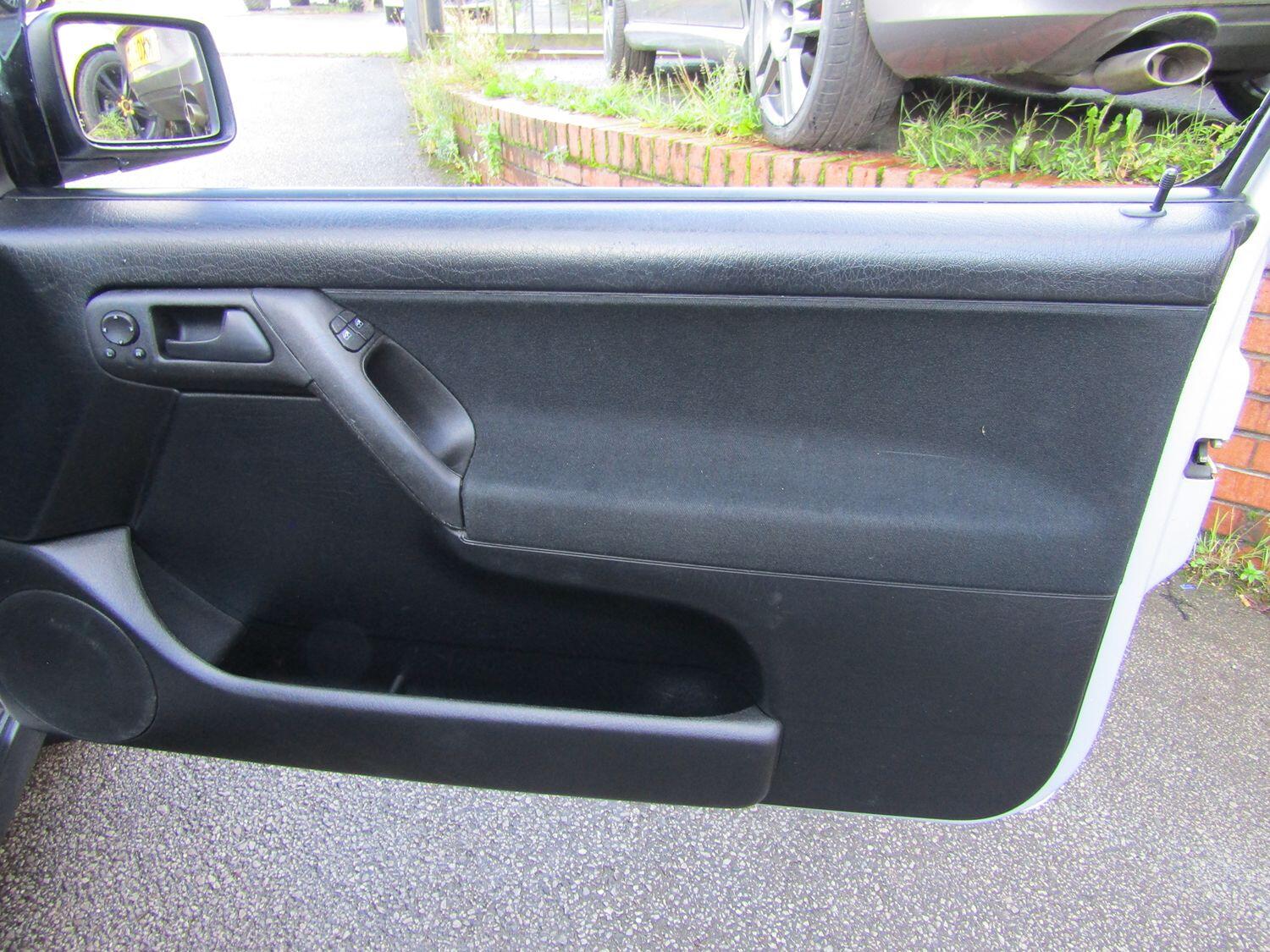 Used Volkswagen Golf 1994 for sale - 76631592: Photo 14