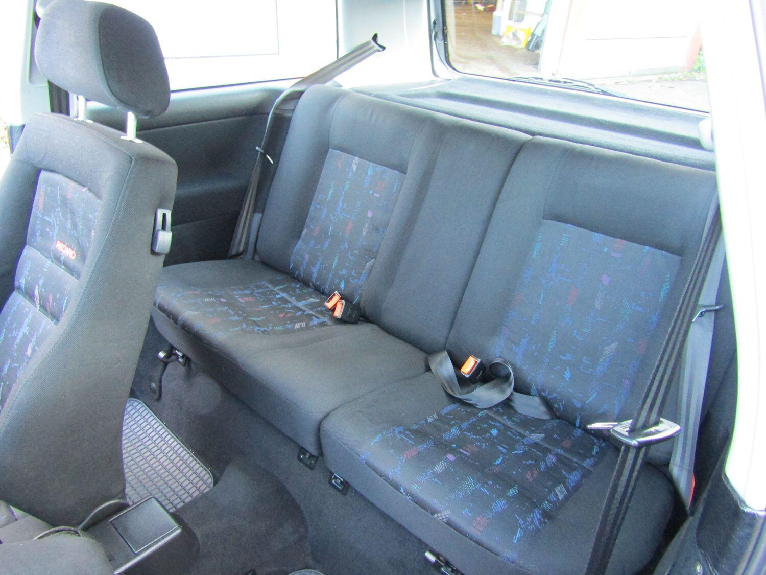 Used Volkswagen Golf 1994 for sale - 76631592: Photo 20