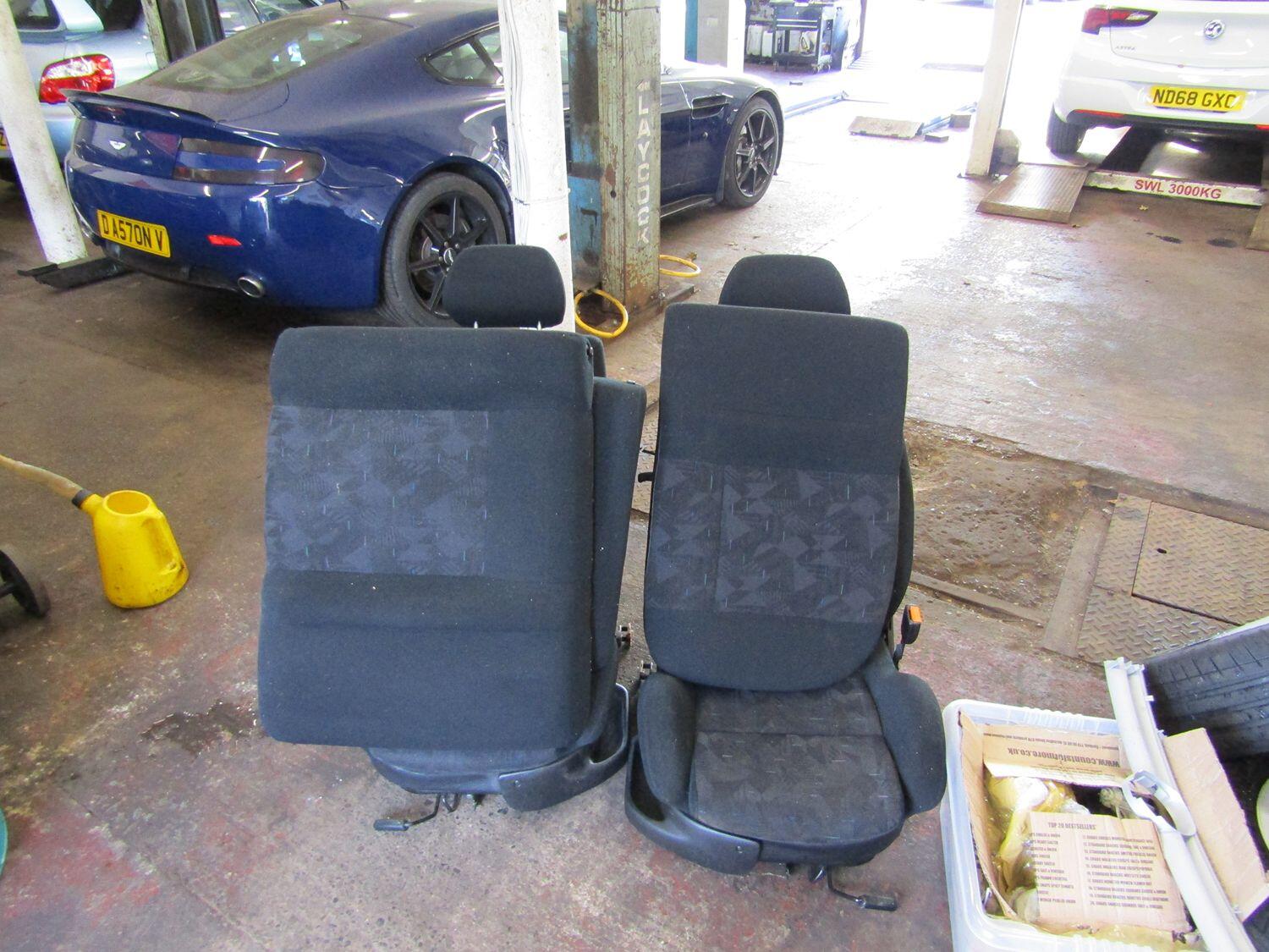 Used Volkswagen Golf 1994 for sale - 76631592: Photo 25