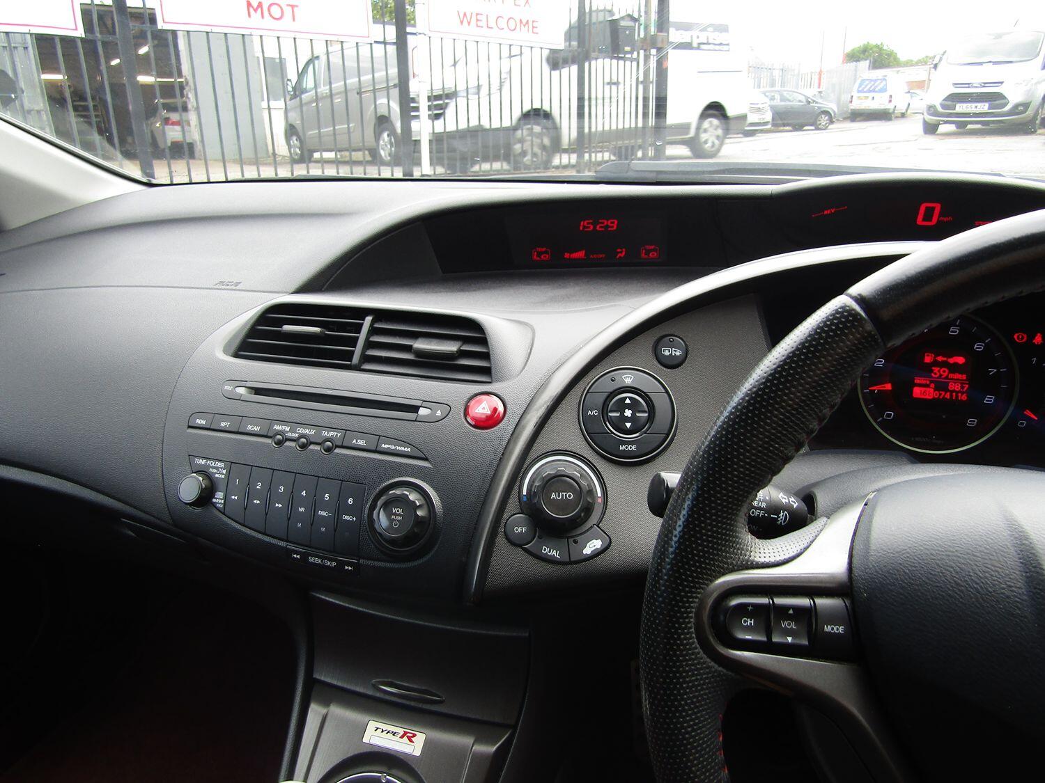 Used Honda Civic 2009 for sale - 76631453: Photo 21