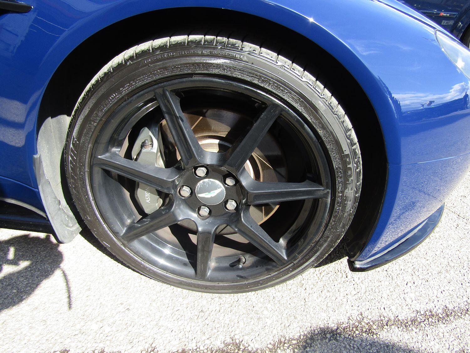 Used Aston Martin Vantage 2008 for sale - 76631535: Photo 10