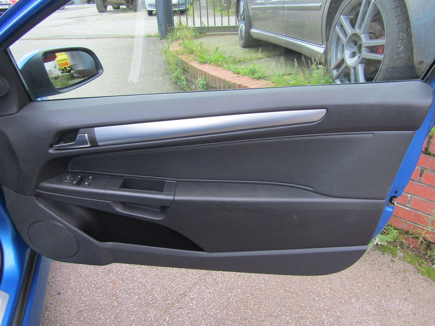 Used Vauxhall Astra 2011 for sale - 76631595: Photo 15