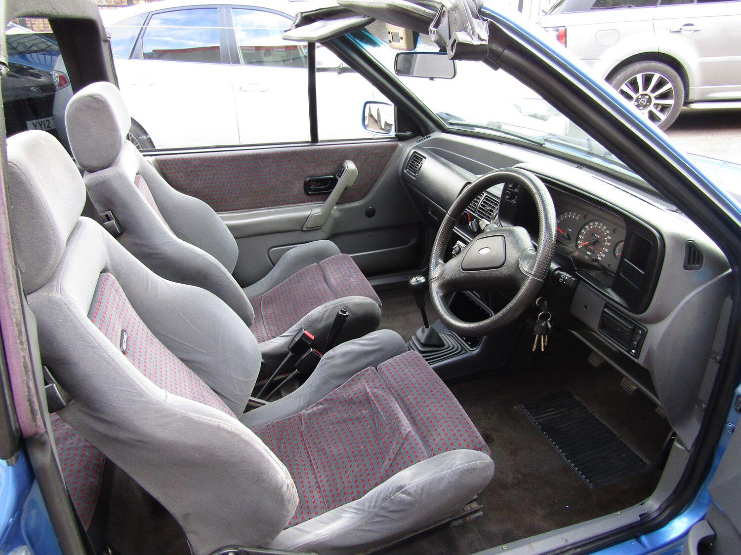 Used Ford Escort 1986 for sale - 76631589: Photo 24