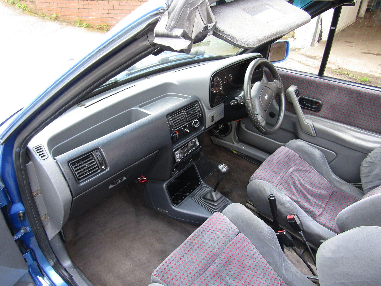 Used Ford Escort 1986 for sale - 76631589: Photo 29