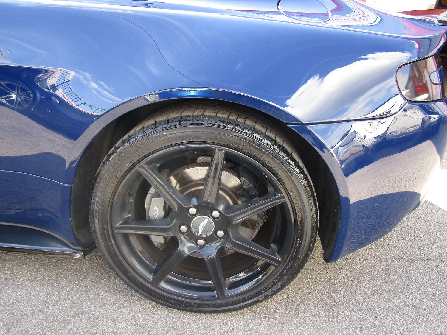 Used Aston Martin Vantage 2008 for sale - 77213505: Photo 12