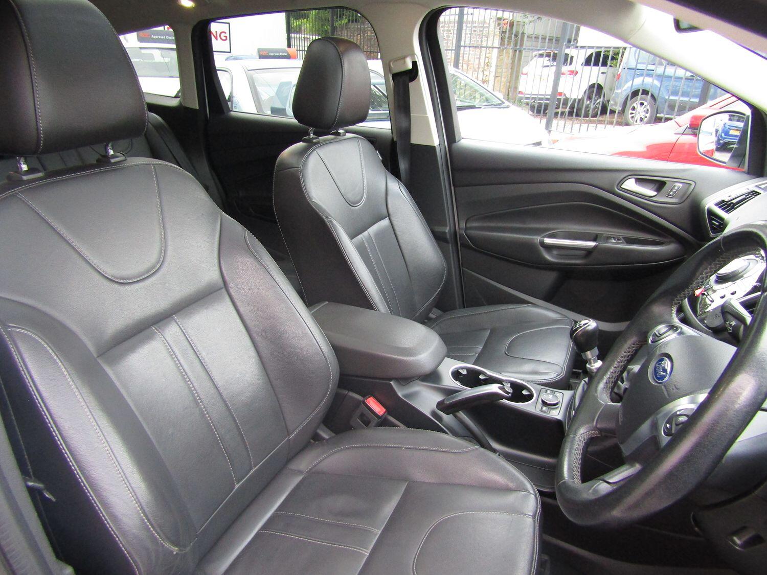 Used Ford Kuga 2015 for sale - 76631534: Photo 14